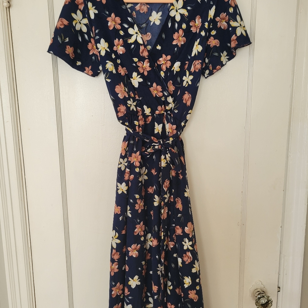 Perout Light Floral Dress
